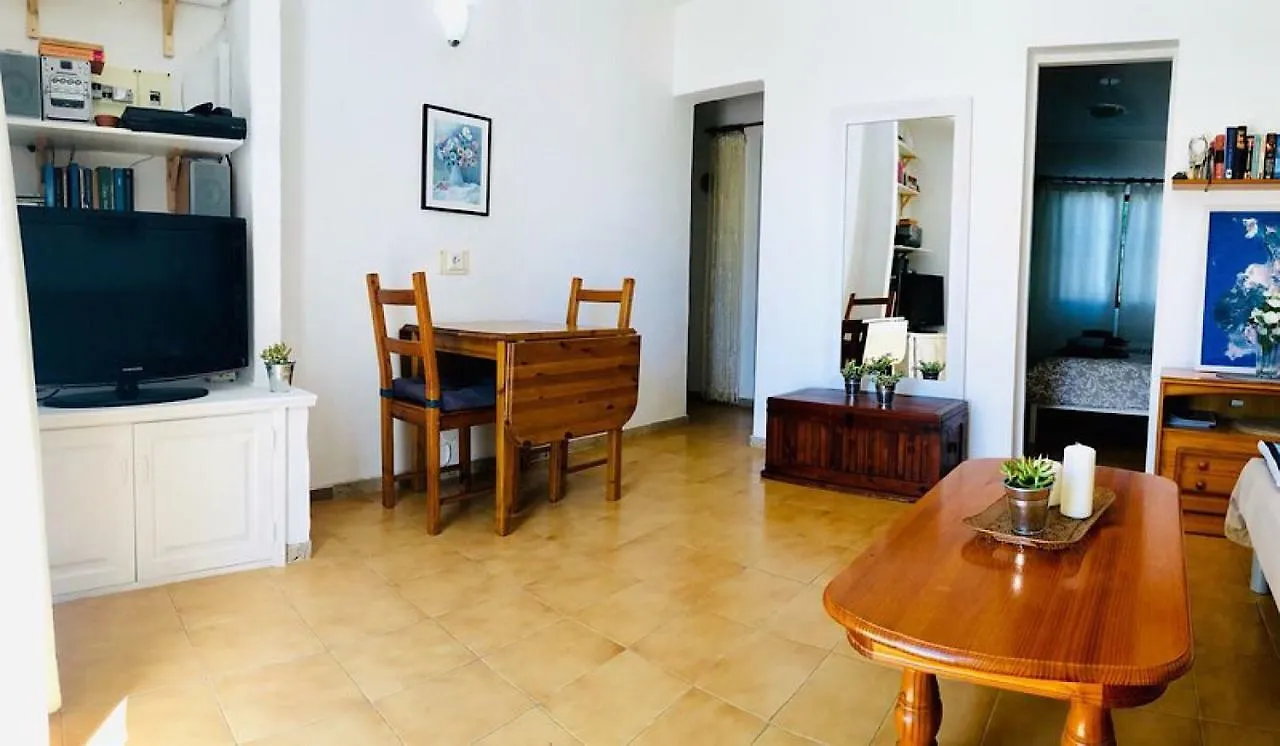 Apartment Alessandra With Sat- Tv & Wifi Only 200M From Playa Grande Puerto del Carmen   Puerto del Carmen (Lanzarote)